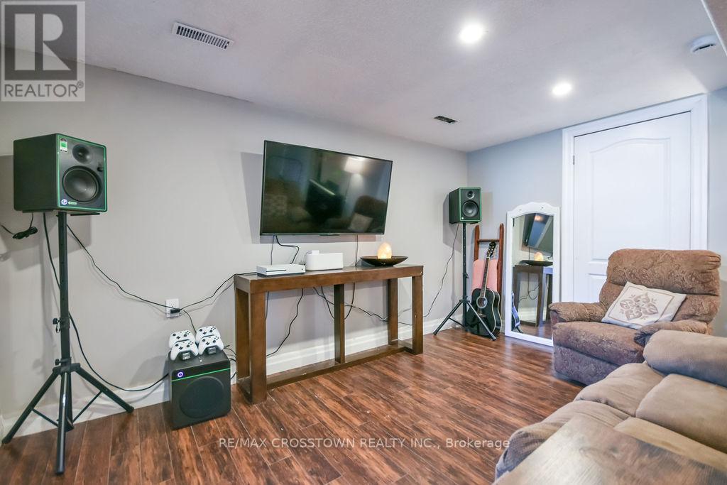 461 Barnes Avenue, Tay, Ontario  L0K 1R0 - Photo 32 - S13635900