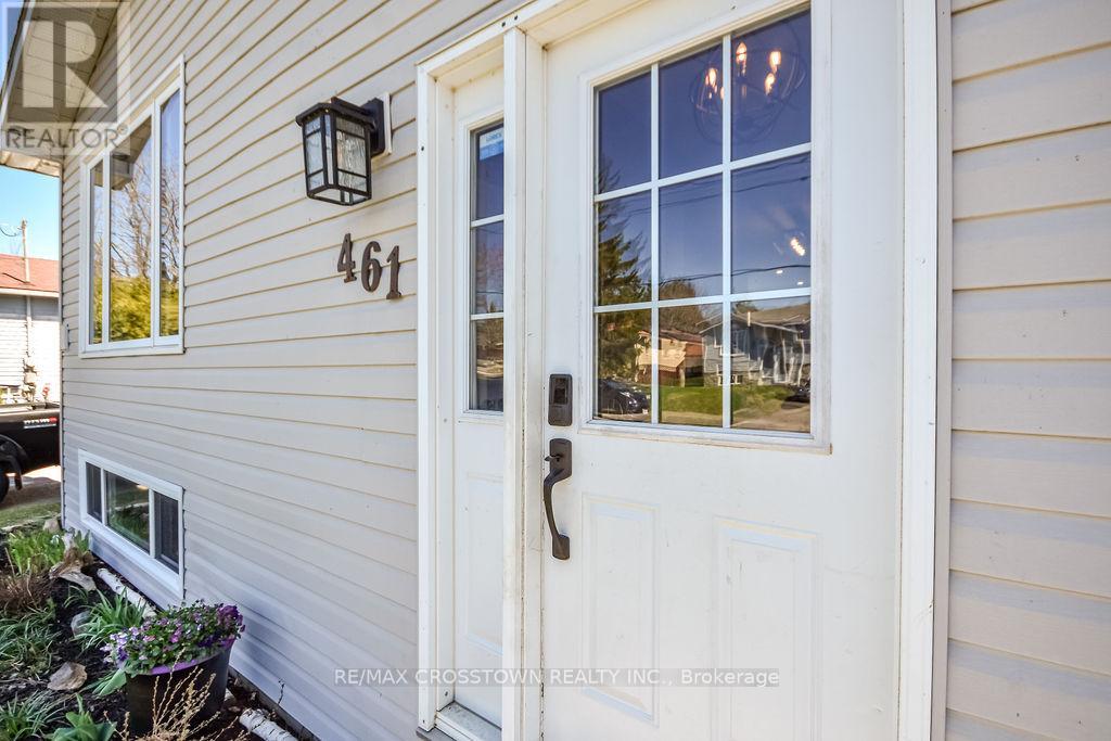 461 Barnes Avenue, Tay, Ontario  L0K 1R0 - Photo 5 - S13635900
