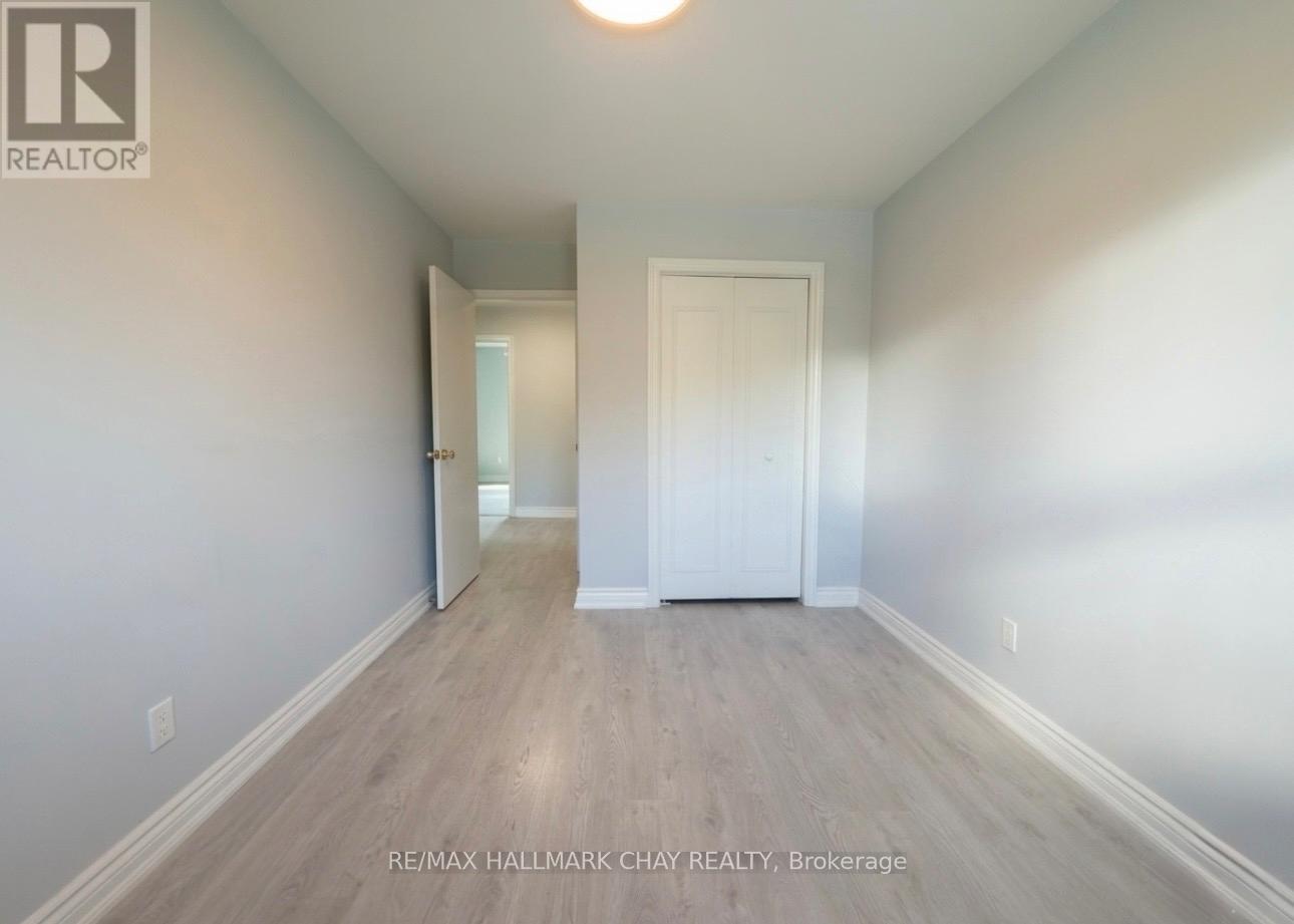 19 Carol Road, Barrie (Allandale Heights), Ontario  L4N 3P6 - Photo 12 - S13636020