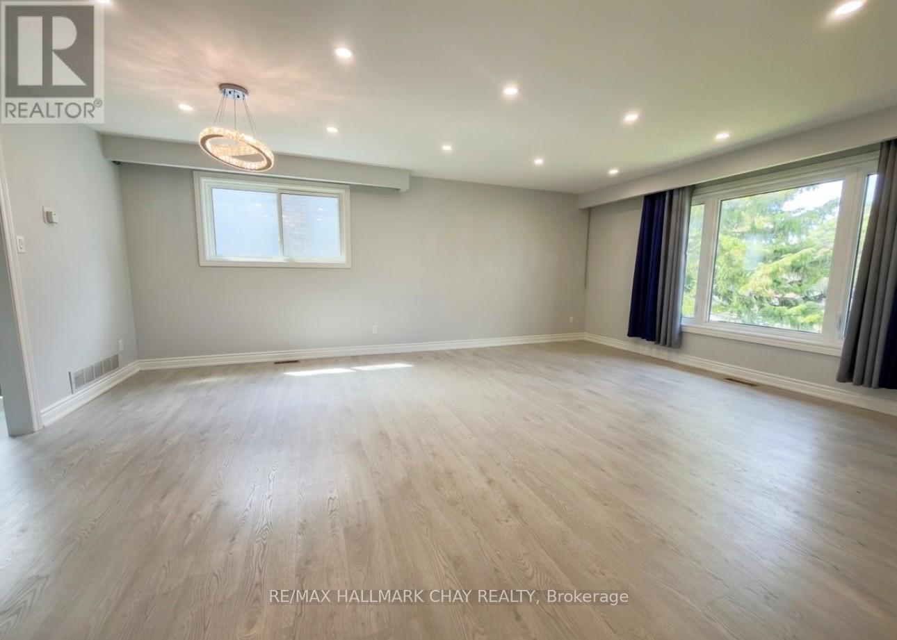 19 Carol Road, Barrie (Allandale Heights), Ontario  L4N 3P6 - Photo 7 - S13636020