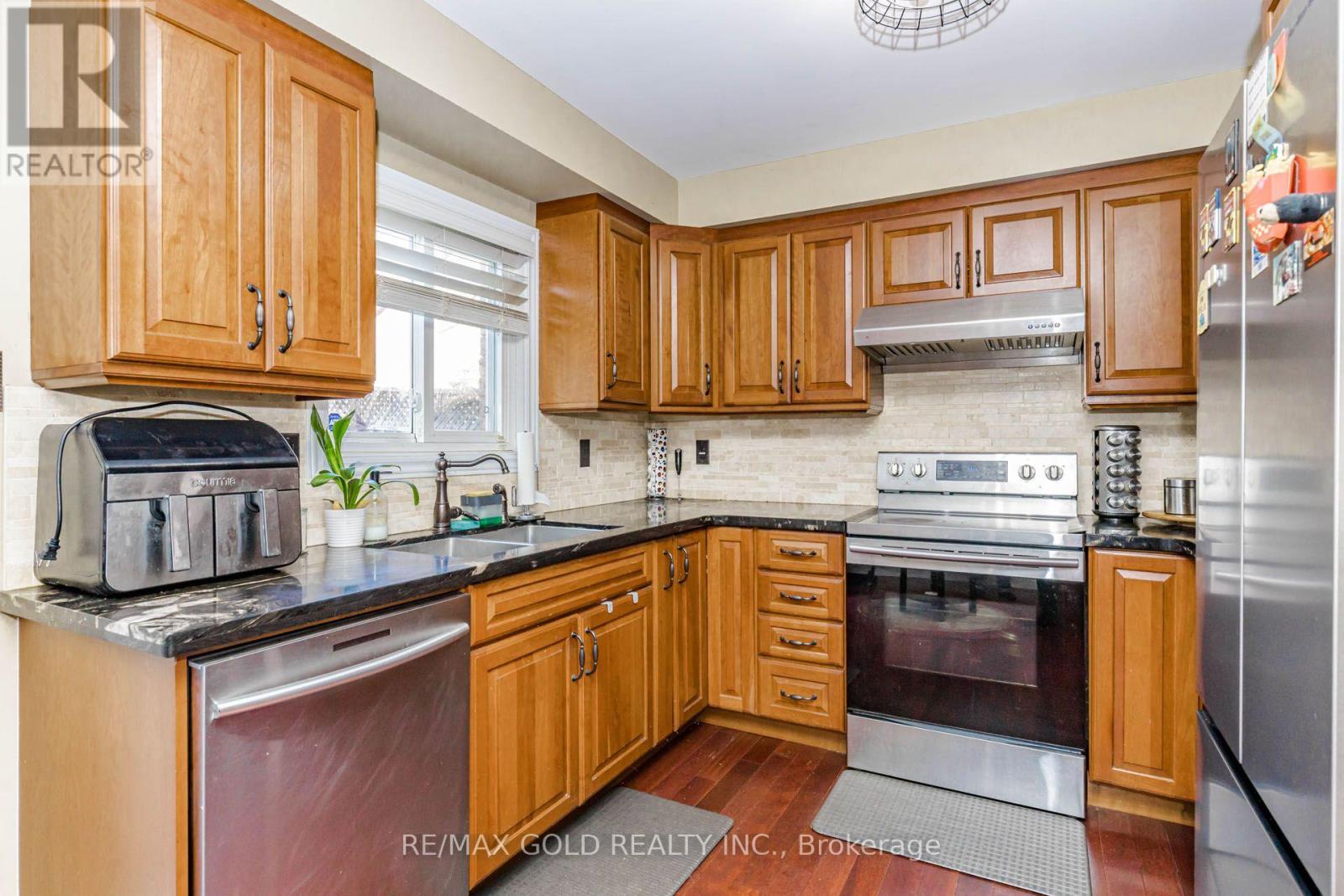 12 Mccleave Crescent, Brampton, Ontario  L6Y 4Z6 - Photo 15 - W13635876