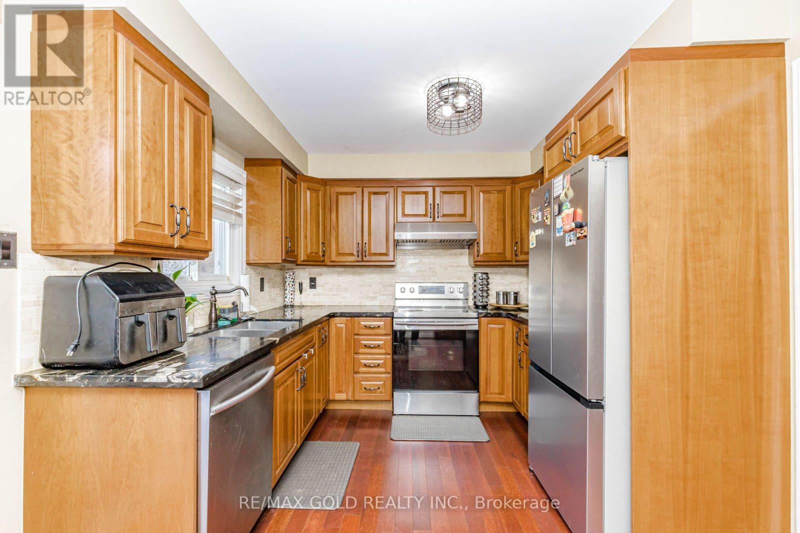 12 Mccleave Crescent, Brampton, Ontario  L6Y 4Z6 - Photo 16 - W13635876