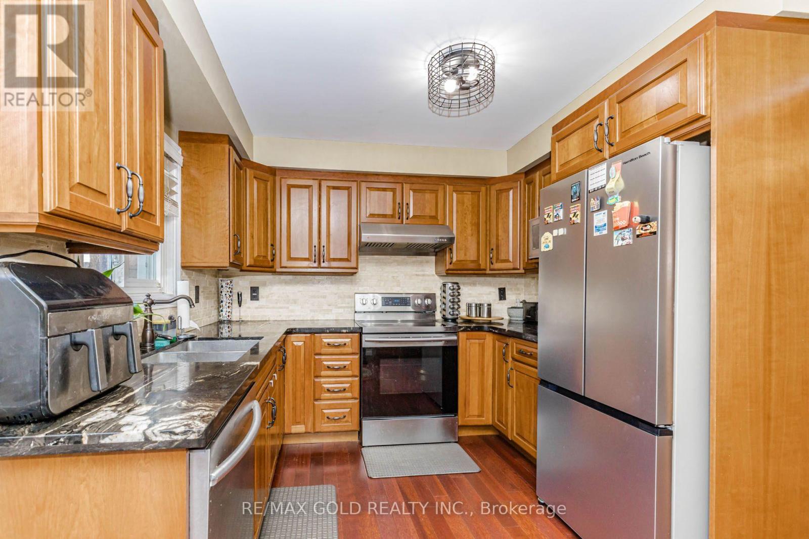12 Mccleave Crescent, Brampton, Ontario  L6Y 4Z6 - Photo 17 - W13635876