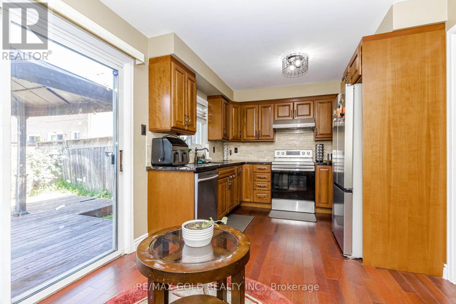 12 Mccleave Crescent, Brampton, Ontario  L6Y 4Z6 - Photo 23 - W13635876