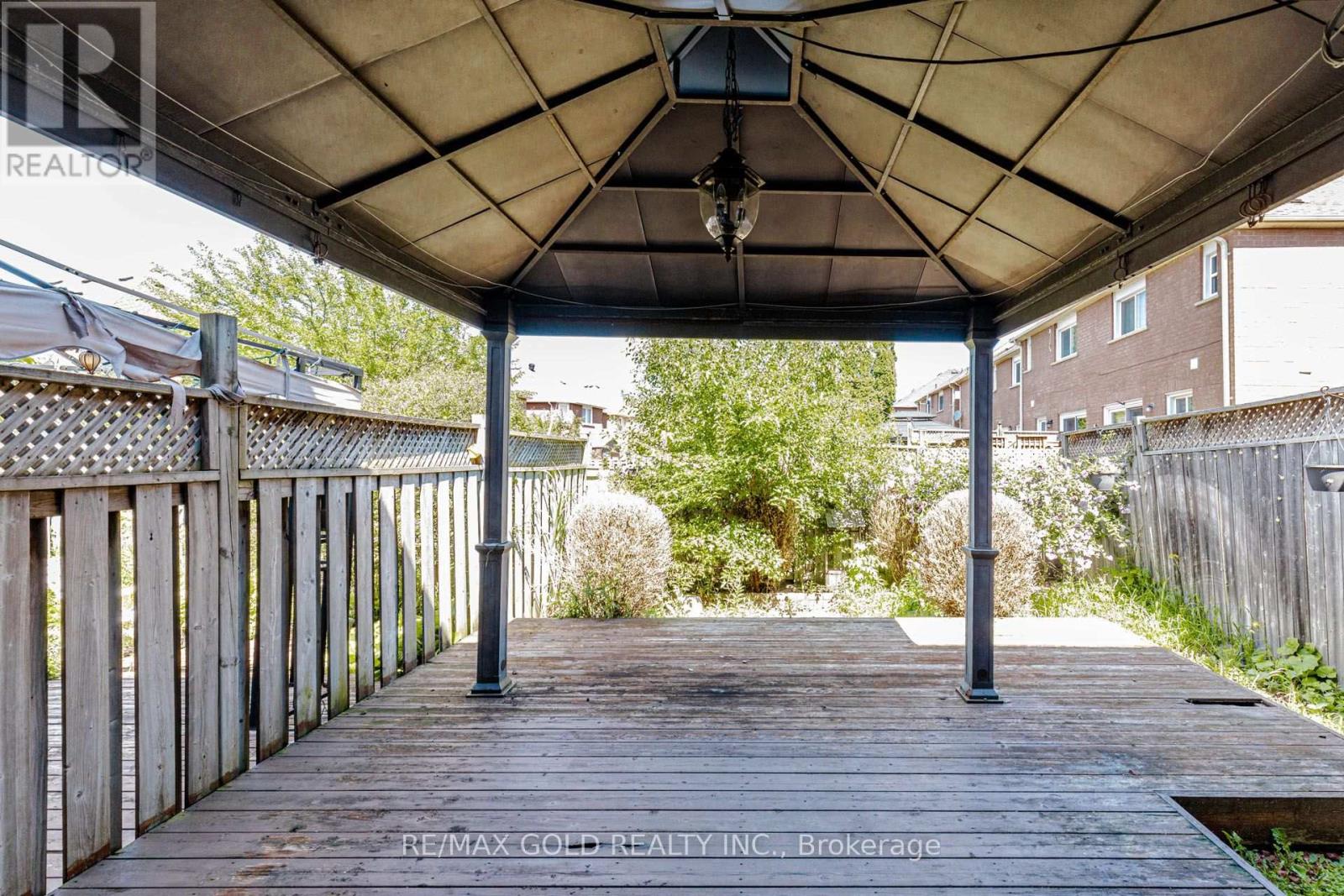 12 Mccleave Crescent, Brampton, Ontario  L6Y 4Z6 - Photo 43 - W13635876