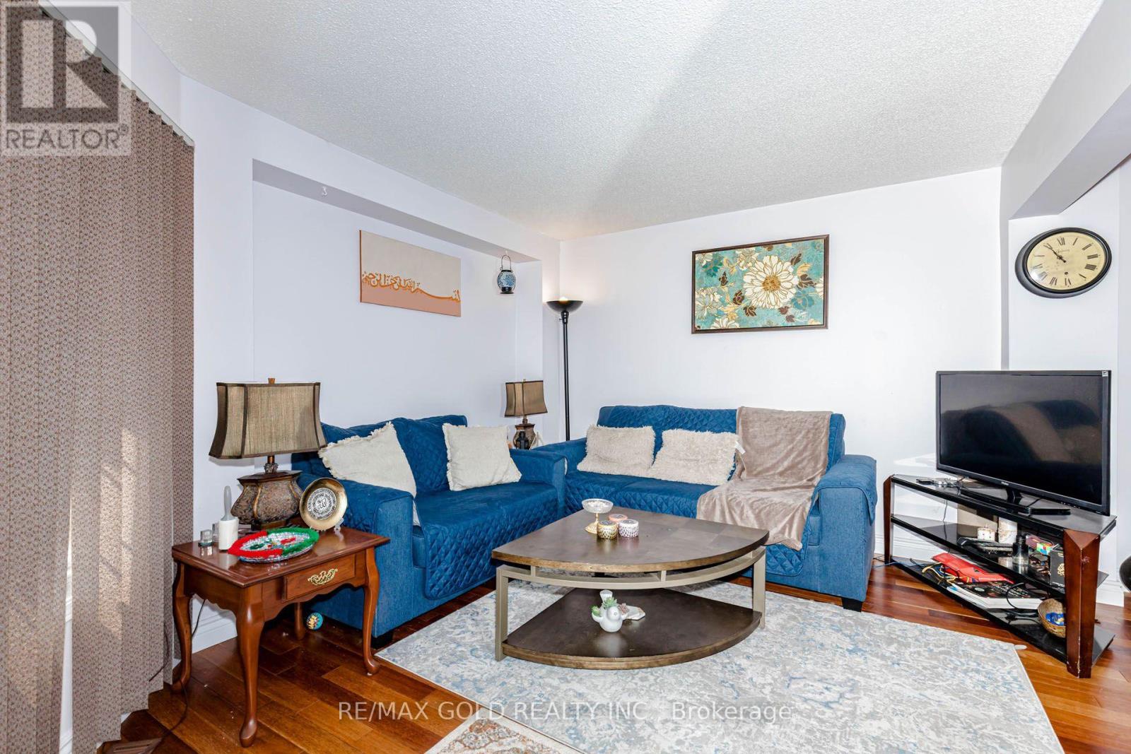 12 Mccleave Crescent, Brampton, Ontario  L6Y 4Z6 - Photo 7 - W13635876