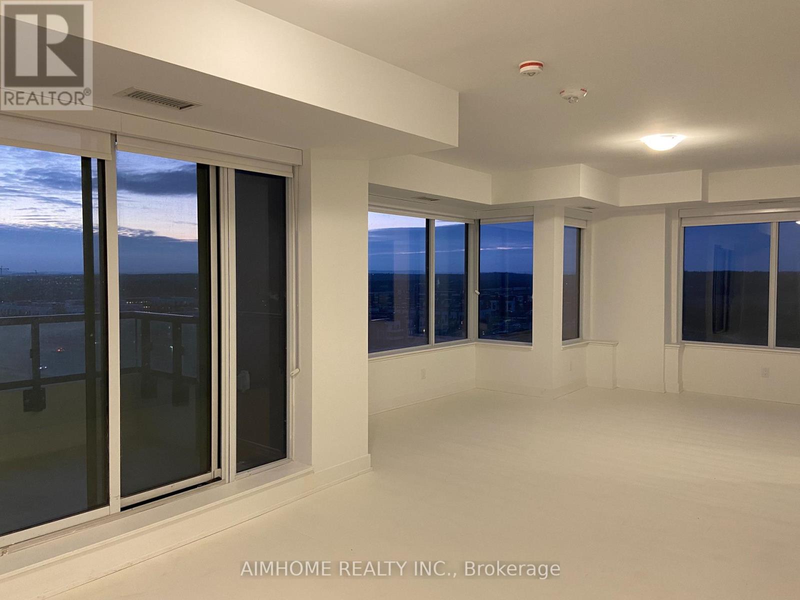 902 - 2481 TAUNTON ROAD, Oakville, Ontario