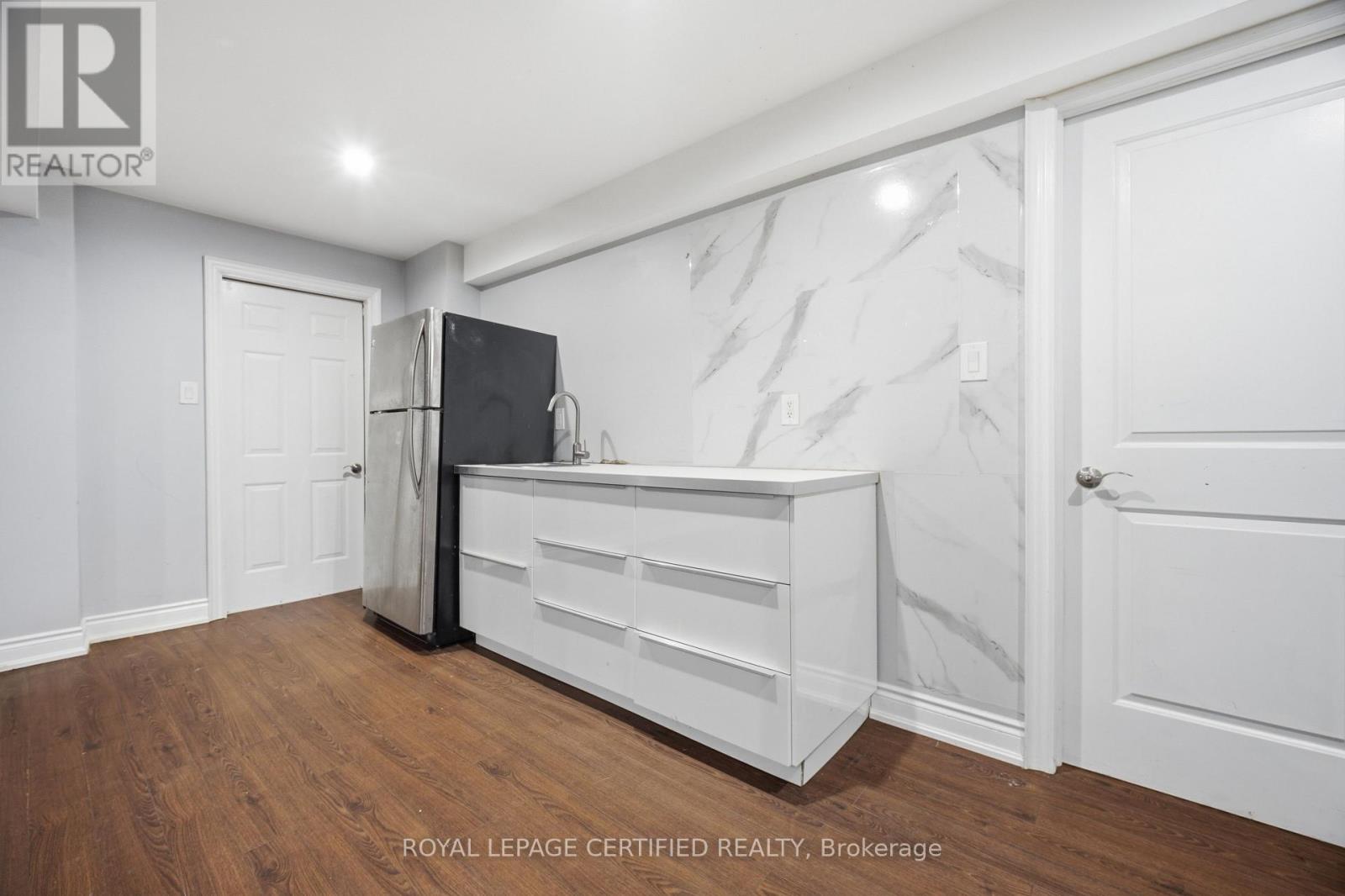 8833 Creditview Road, Brampton (Credit Valley), Ontario  L6Y 0X3 - Photo 40 - W13635946