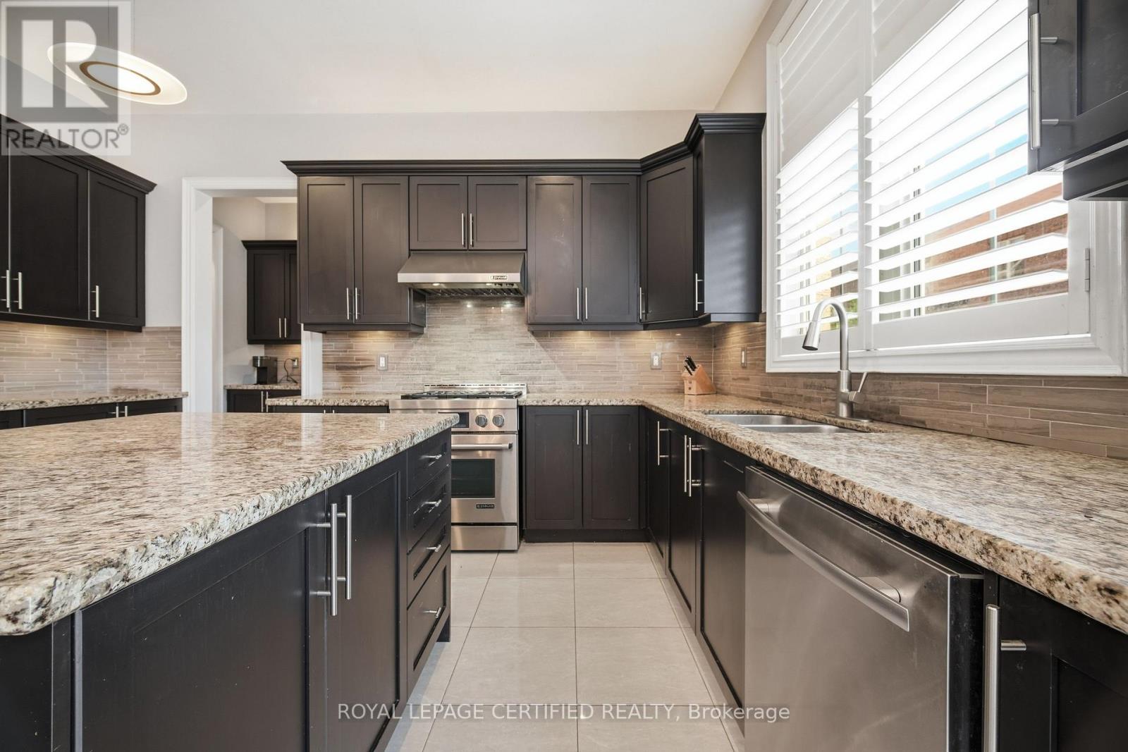 8833 Creditview Road, Brampton (Credit Valley), Ontario  L6Y 0X3 - Photo 9 - W13635946