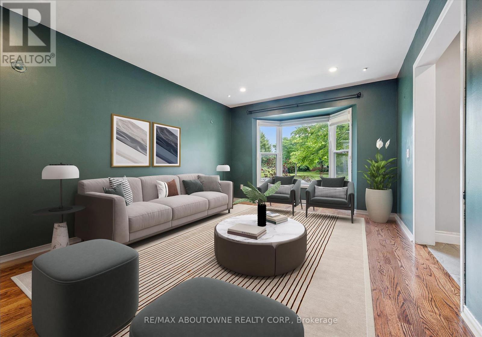 2456 Sixth Line, Oakville, Ontario  L6H 5Z8 - Photo 5 - W13635980