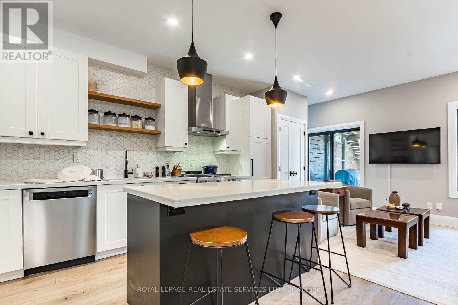 238 Garden Avenue, Toronto, Ontario  M6R 1J1 - Photo 23 - W13636046