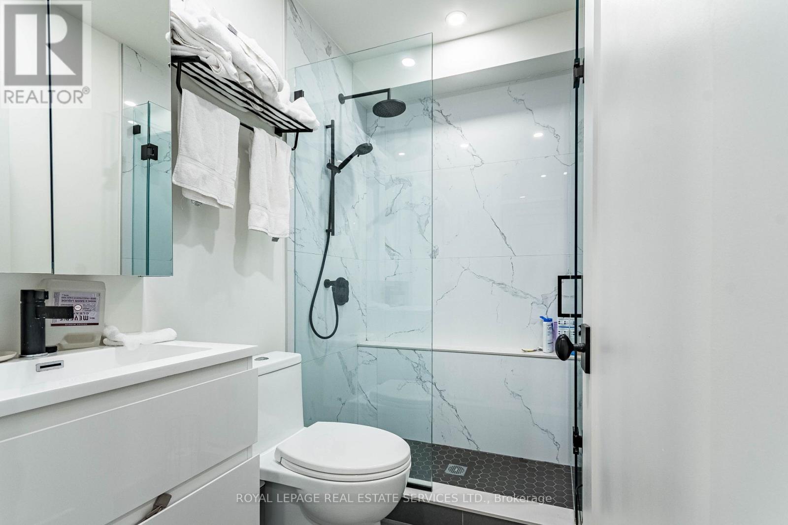 238 Garden Avenue, Toronto, Ontario  M6R 1J1 - Photo 29 - W13636046