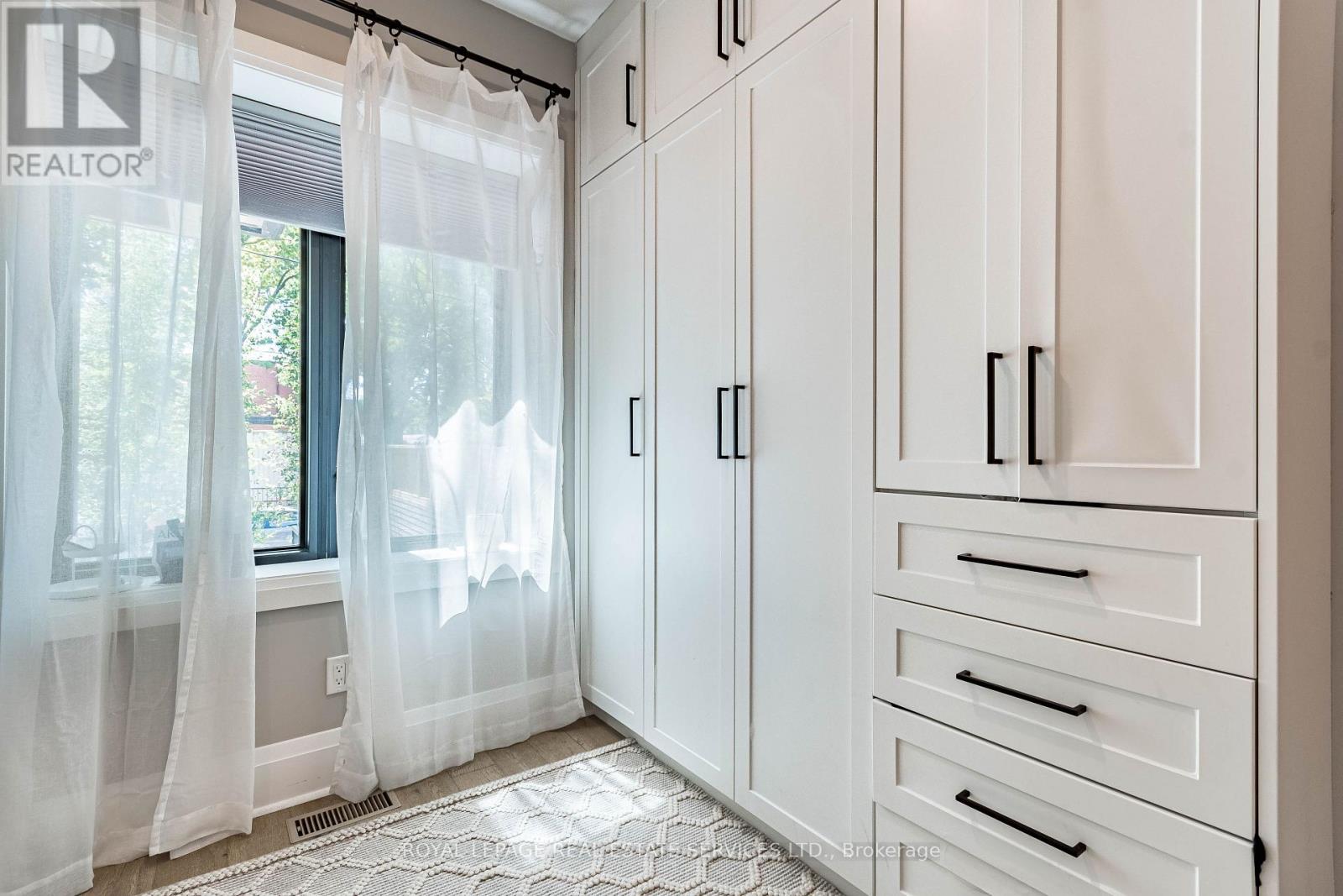 238 Garden Avenue, Toronto, Ontario  M6R 1J1 - Photo 30 - W13636046