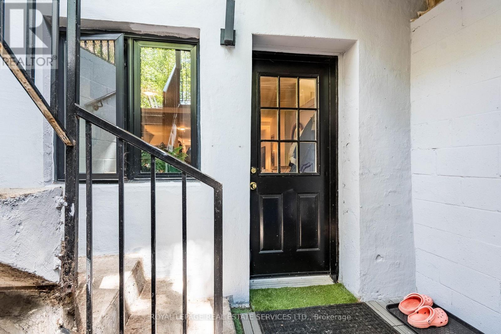 238 Garden Avenue, Toronto, Ontario  M6R 1J1 - Photo 33 - W13636046