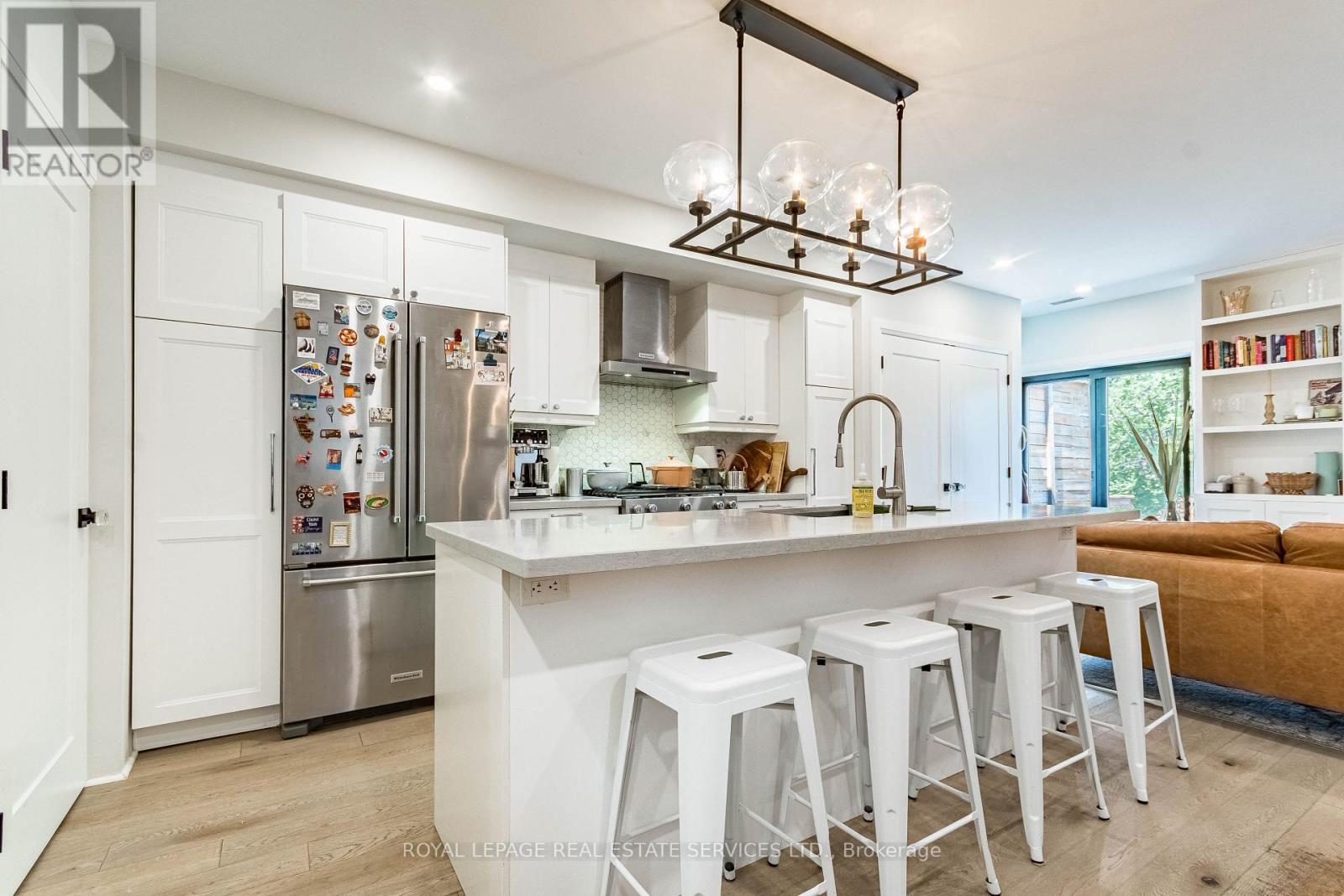 238 Garden Avenue, Toronto, Ontario  M6R 1J1 - Photo 5 - W13636046