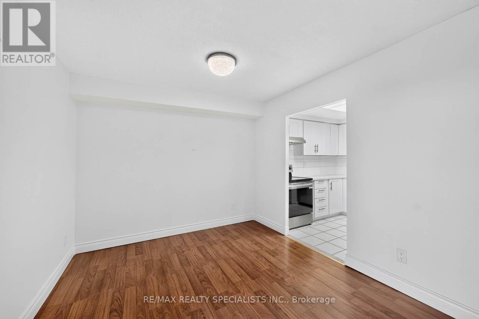 2009 - 135 Hillcrest Avenue, Mississauga, Ontario  L5B 4B1 - Photo 18 - W13636084