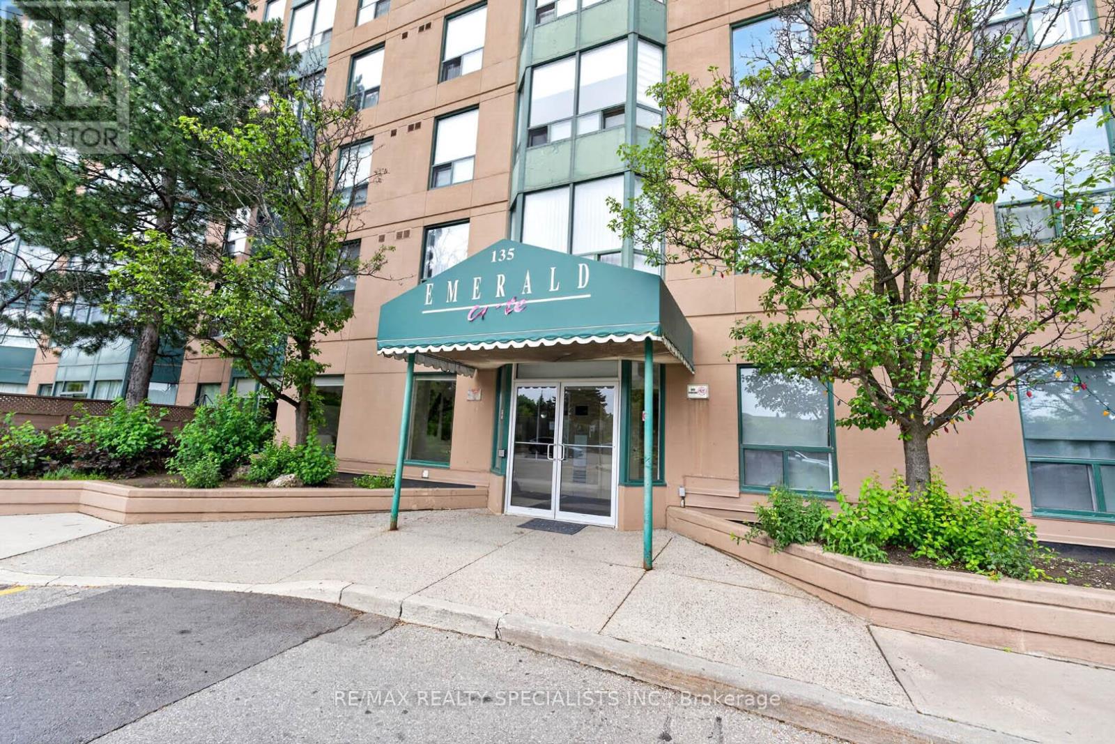 2009 - 135 Hillcrest Avenue, Mississauga, Ontario  L5B 4B1 - Photo 2 - W13636084