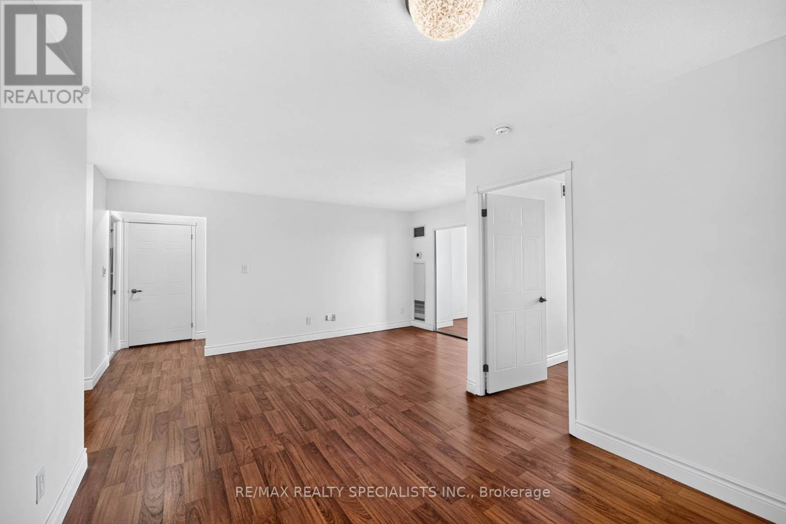 2009 - 135 Hillcrest Avenue, Mississauga, Ontario  L5B 4B1 - Photo 20 - W13636084