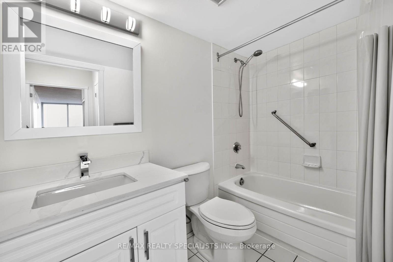 2009 - 135 Hillcrest Avenue, Mississauga, Ontario  L5B 4B1 - Photo 34 - W13636084