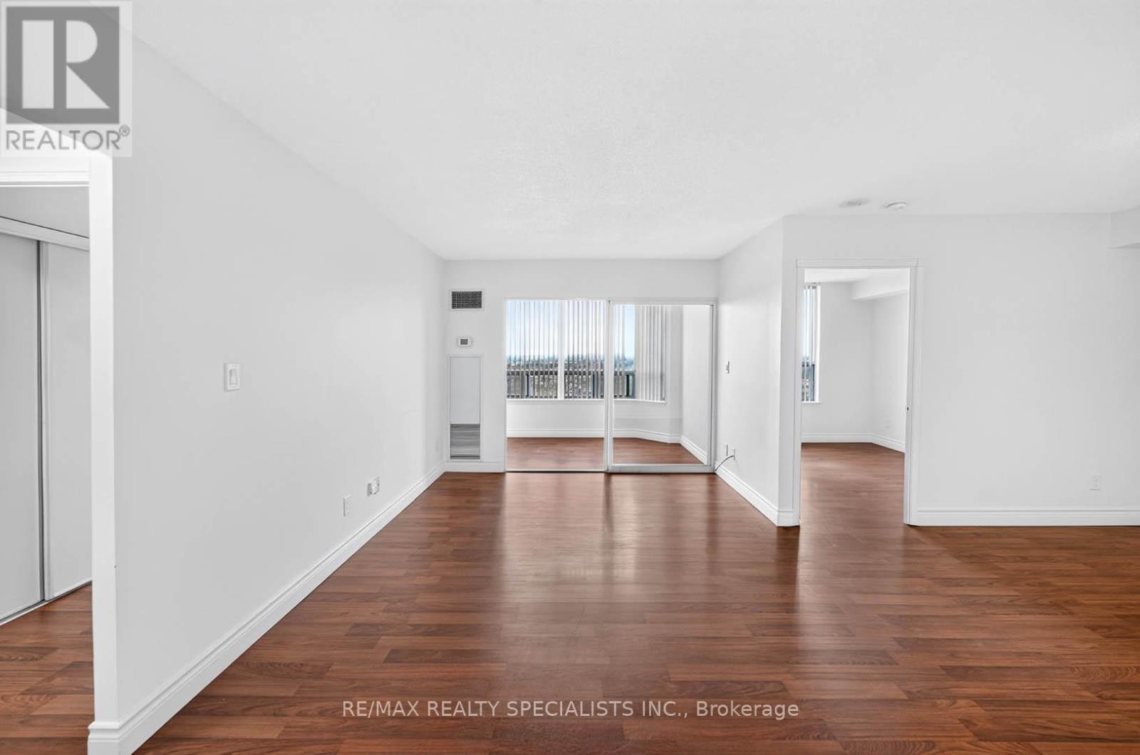 2009 - 135 Hillcrest Avenue, Mississauga, Ontario  L5B 4B1 - Photo 6 - W13636084