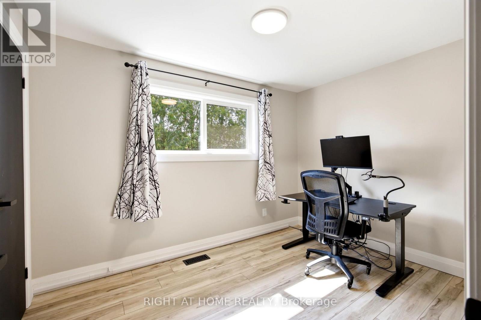 560 Tennyson Avenue, Oshawa, Ontario  L1H 3J8 - Photo 34 - E13634344