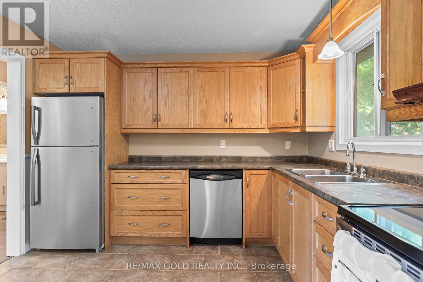 1588 Aldersbrook Road, London North, Ontario  N6G 2Z3 - Photo 14 - X13635854