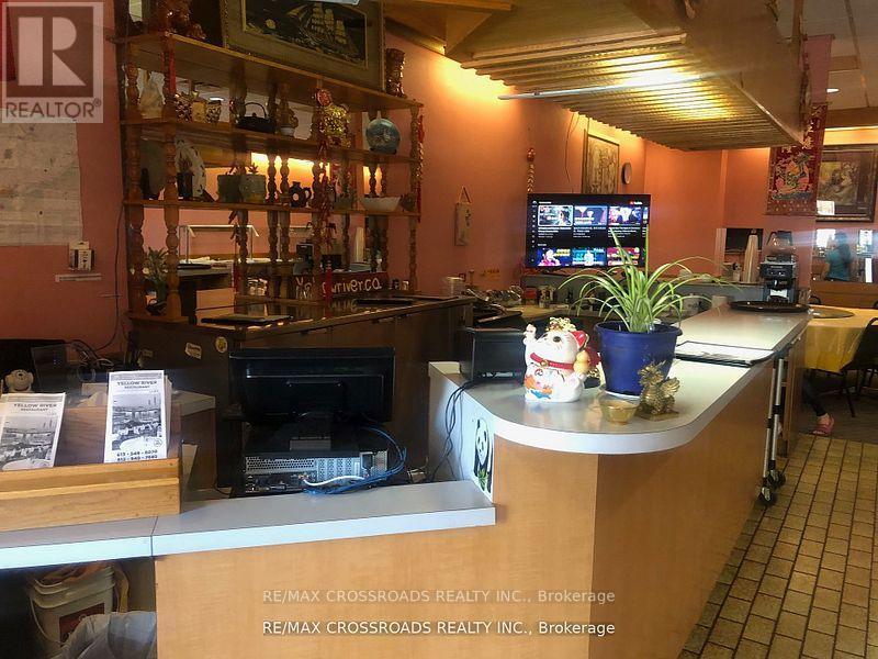 842 Princess Street, Kingston (Central City East), Ontario  K7L 1G3 - Photo 4 - X13635866