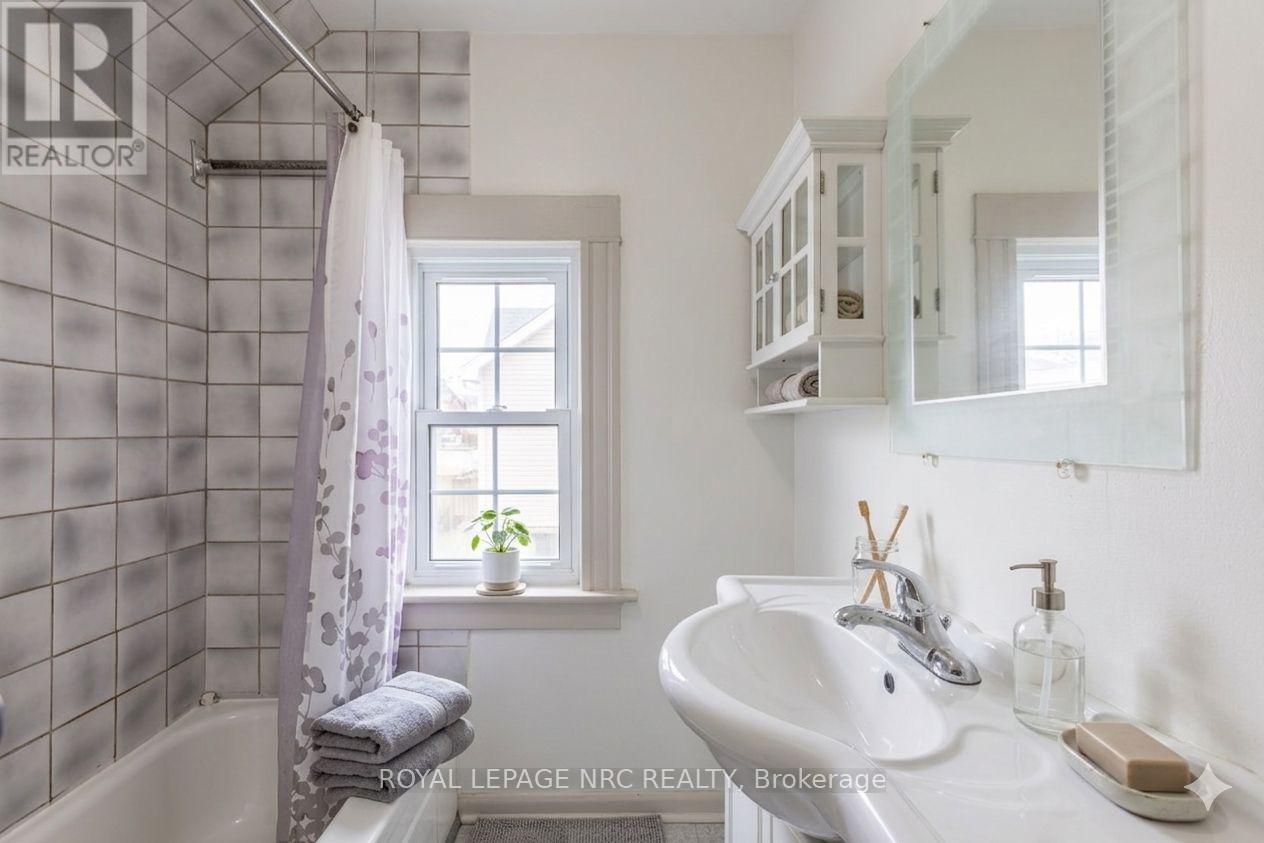 44 Carlisle Street, St. Catharines, Ontario  L2R 4H4 - Photo 24 - X13636042