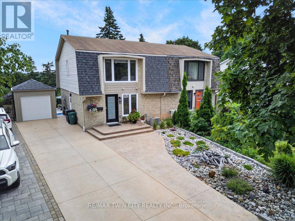 23 BRIAR KNOLL DRIVE, Kitchener, Ontario