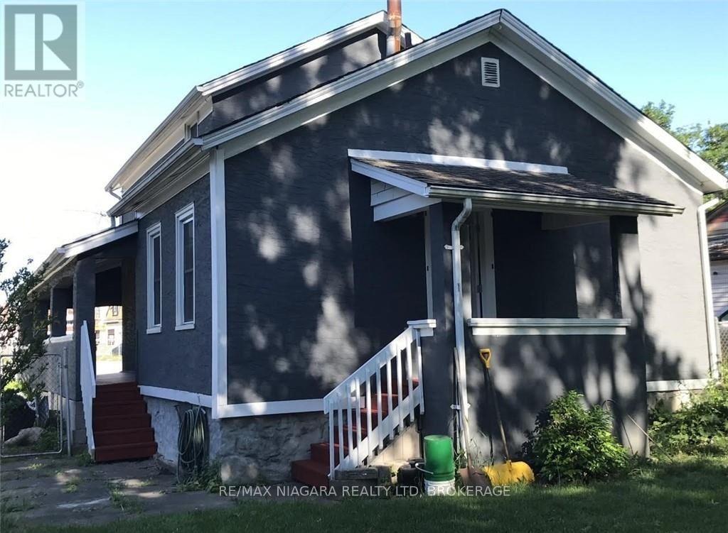Main Floor - 3 Greenlaw Place, St. Catharines, Ontario  L2R 4S5 - Photo 10 - X13623608