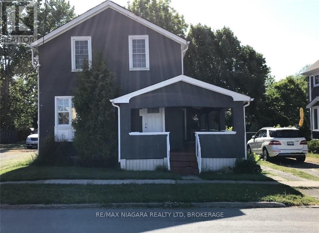 MAIN FLOOR - 3 GREENLAW PLACE, St. Catharines, Ontario