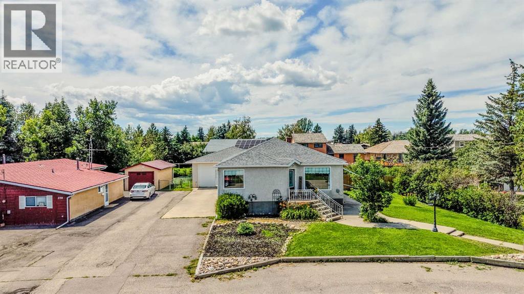 234 S 100 W, Raymond, Alberta  T0K 2S0 - Photo 42 - A2325459