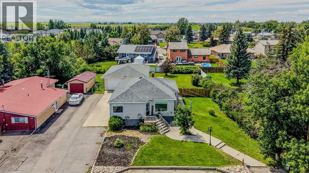 234 S 100 W, Raymond, Alberta  T0K 2S0 - Photo 2 - A2325459