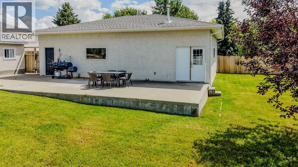 234 S 100 W, Raymond, Alberta  T0K 2S0 - Photo 38 - A2325459