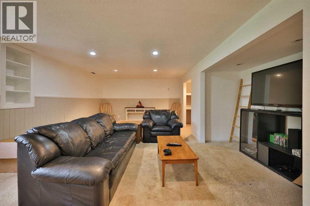 234 S 100 W, Raymond, Alberta  T0K 2S0 - Photo 30 - A2325459