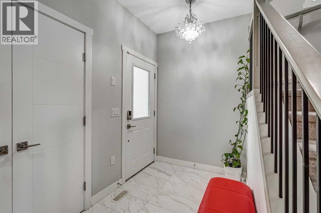349 Corner Meadows Way NE, Calgary, Alberta  T3N 1Y6 - Photo 6 - A2324847