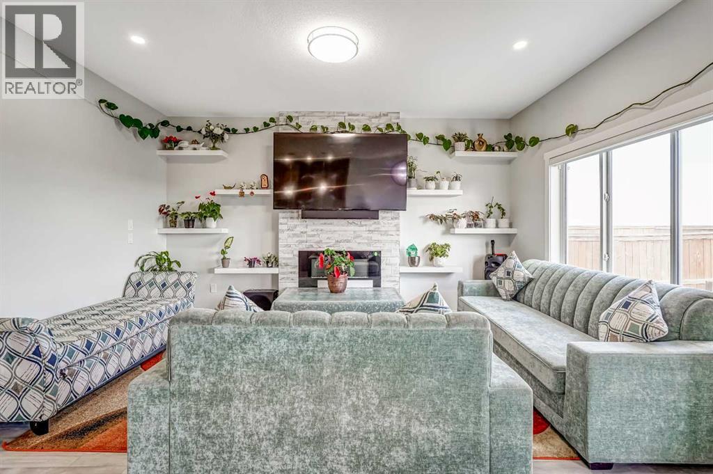 349 Corner Meadows Way NE, Calgary, Alberta  T3N 1Y6 - Photo 15 - A2324847