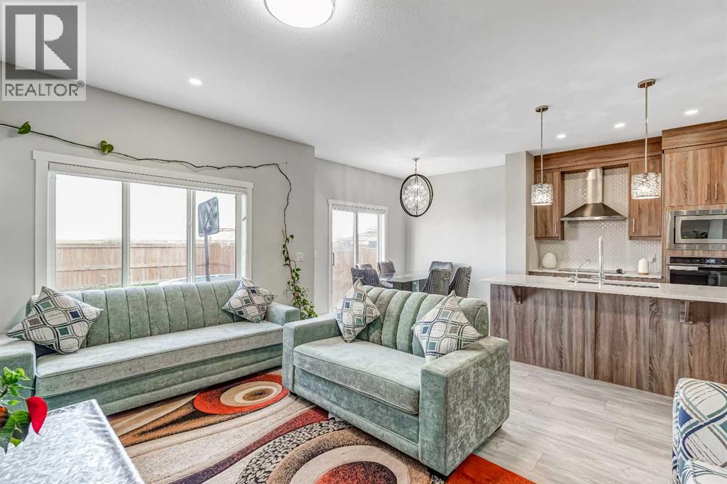 349 Corner Meadows Way NE, Calgary, Alberta  T3N 1Y6 - Photo 16 - A2324847