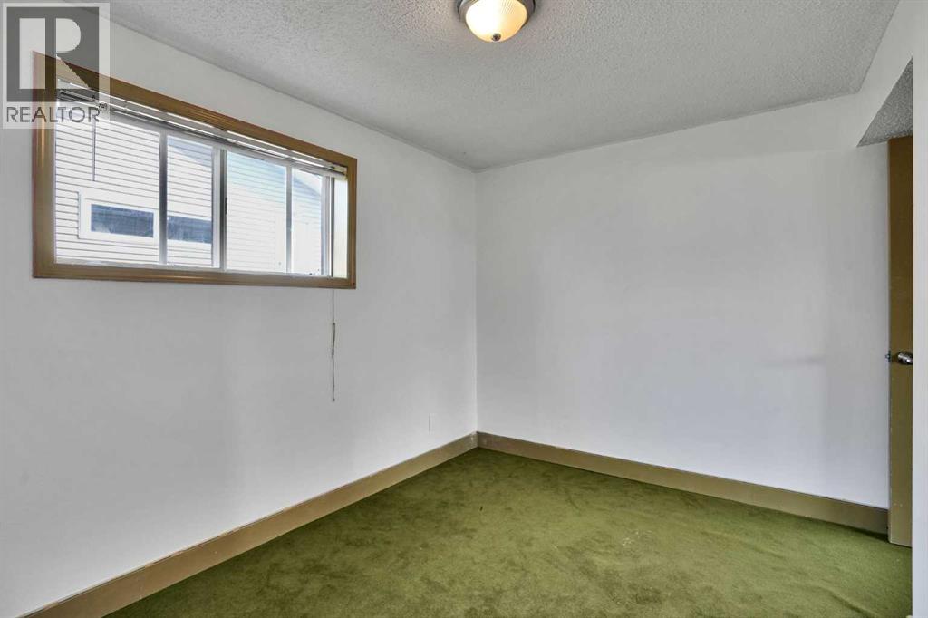 212 Pinetree Place NE, Calgary, Alberta  T1Y 1M3 - Photo 30 - A2330861