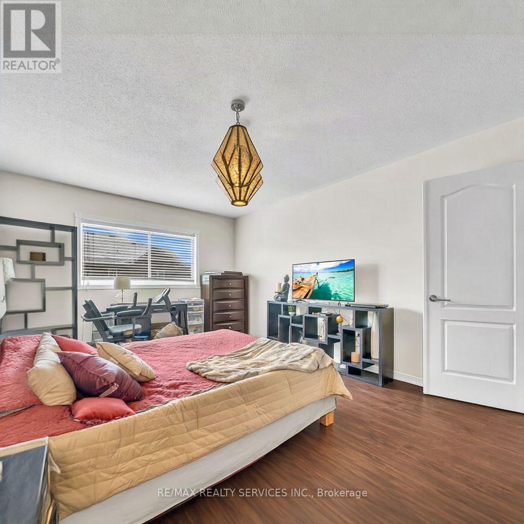 35 Peachleaf Crescent, Brampton, Ontario  L7A 2B4 - Photo 19 - W13626936