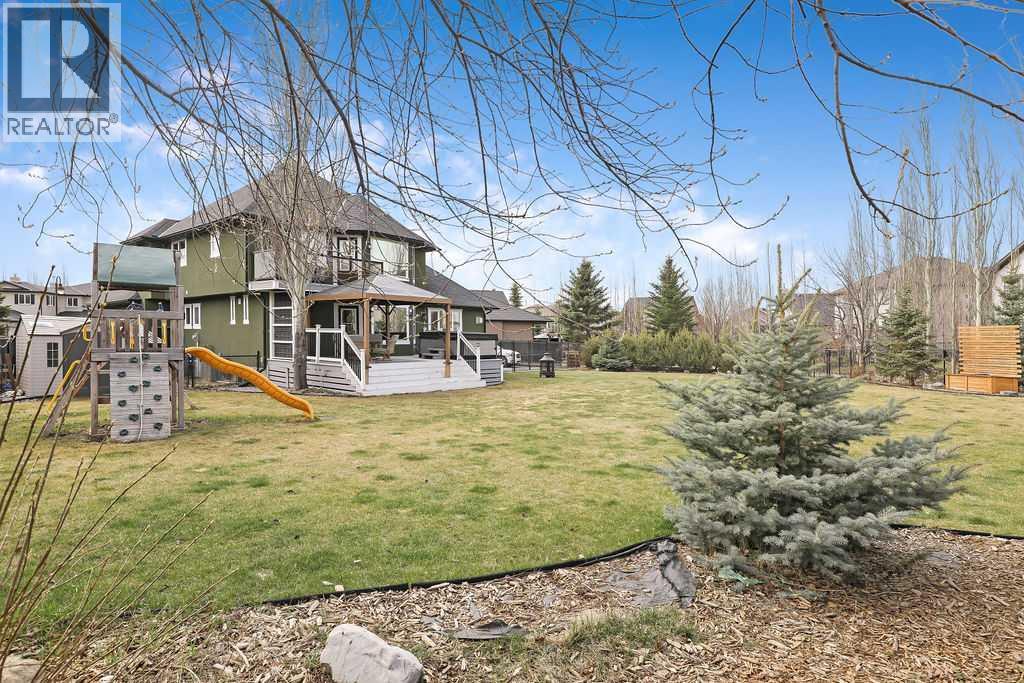 105 Lang Place, Okotoks, Alberta  T1S 1W8 - Photo 4 - A2334007