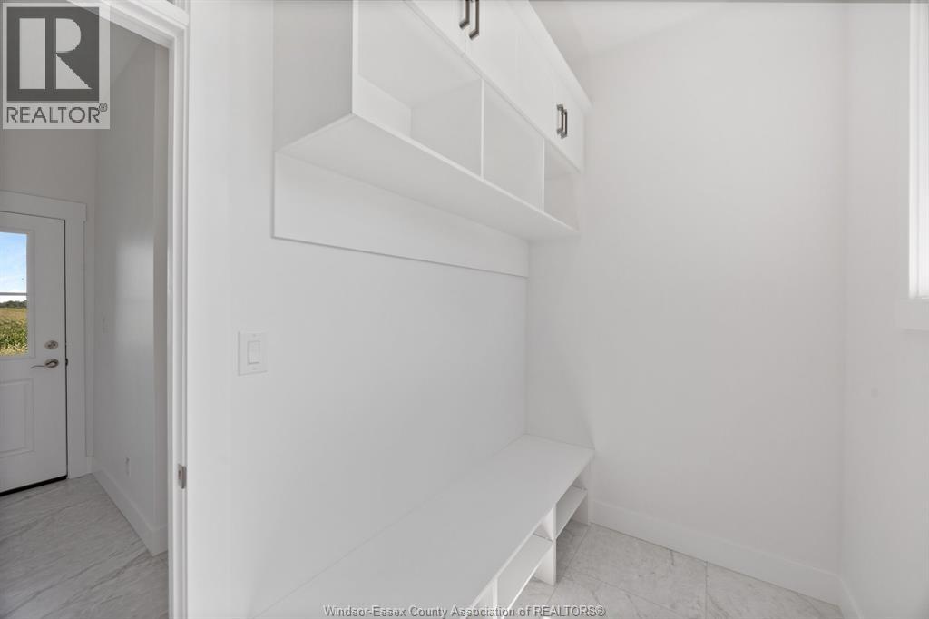 418 County Rd 34, Kingsville, Ontario  N8H 3V6 - Photo 18 - 26018805