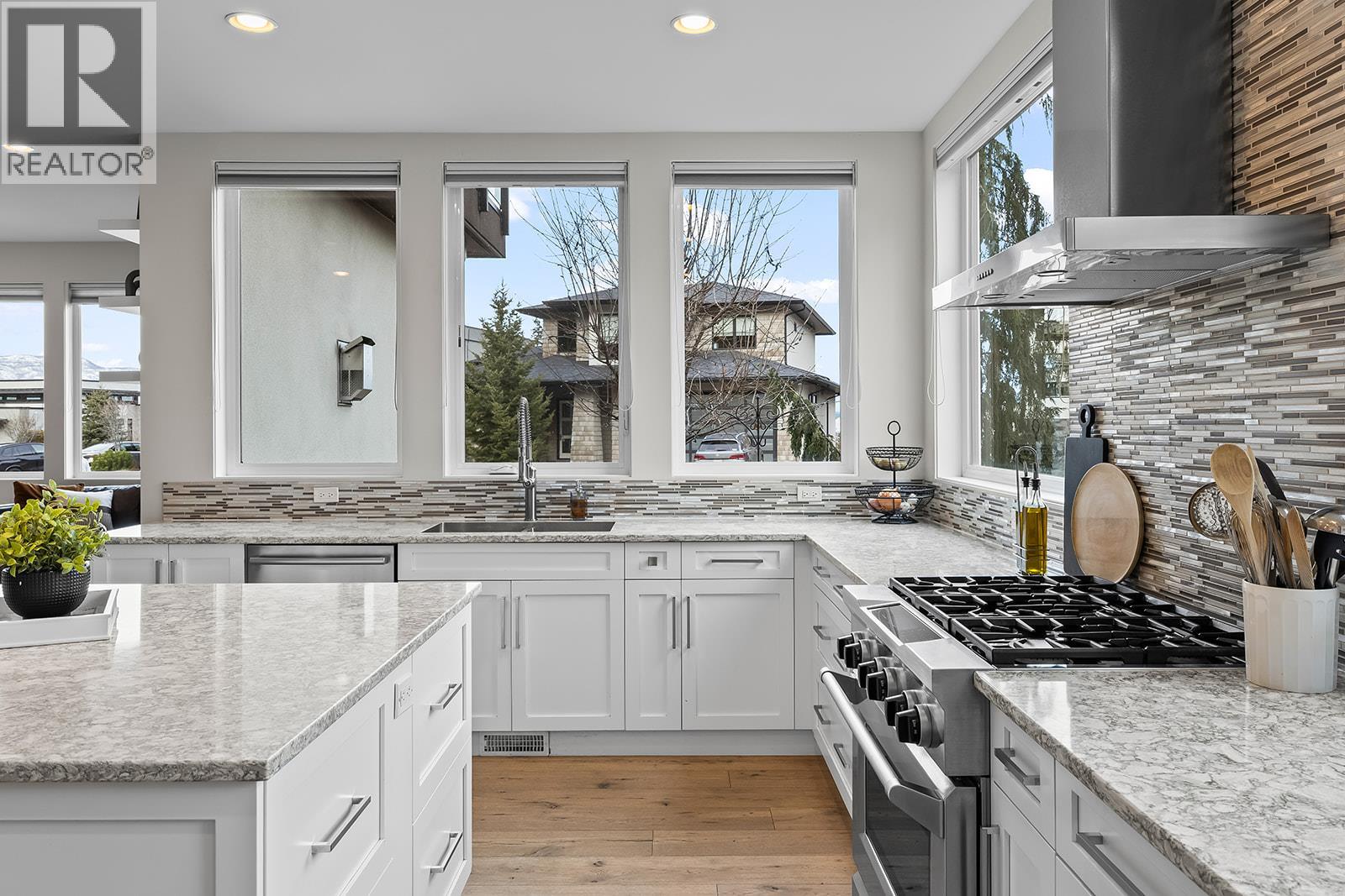 1091 Westpoint Drive, Kelowna, British Columbia  V1W 4Z9 - Photo 37 - 10396713