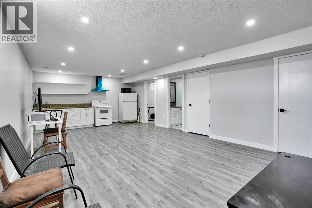 101 Douglas Ridge Circle SE, Calgary, Alberta  T2Z 3B7 - Photo 44 - A2334564