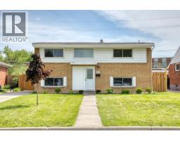962 WATSON, Windsor, Ontario