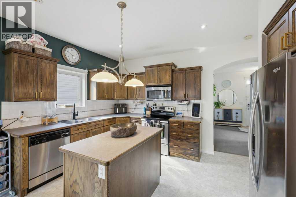 21 Regatta Way, Sylvan Lake, Alberta  T4S 0E9 - Photo 10 - A2334022