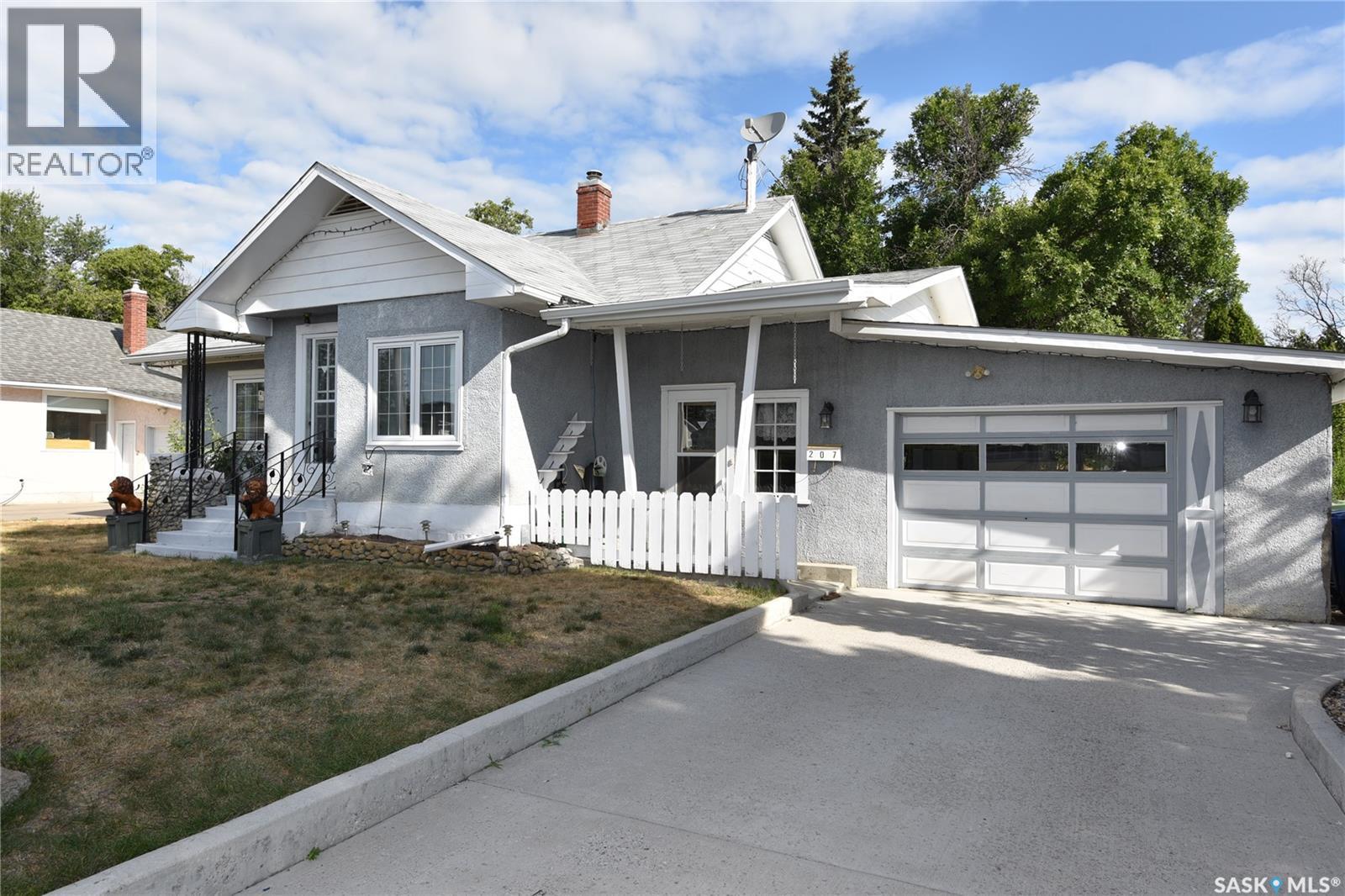 207 Pine AVENUE, nipawin, Saskatchewan