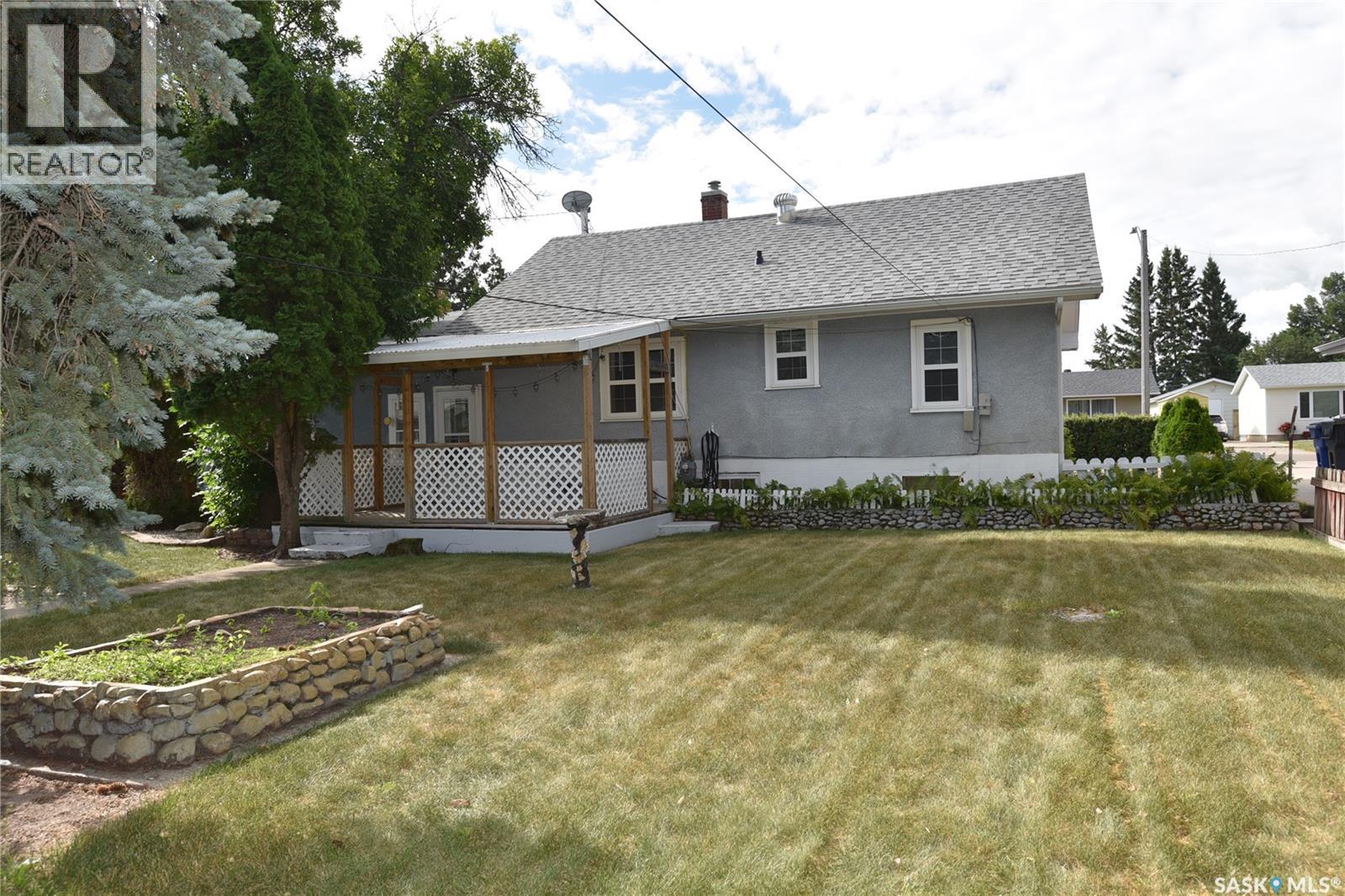 207 Pine Avenue, Nipawin, Saskatchewan  S0E 1E0 - Photo 7 - SK044431