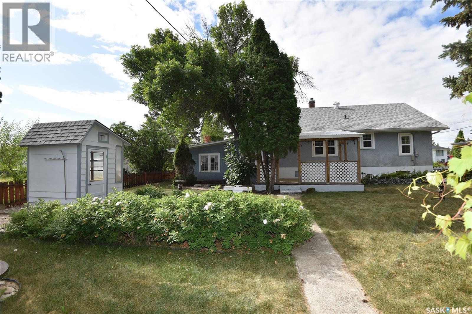 207 Pine Avenue, Nipawin, Saskatchewan  S0E 1E0 - Photo 43 - SK044431