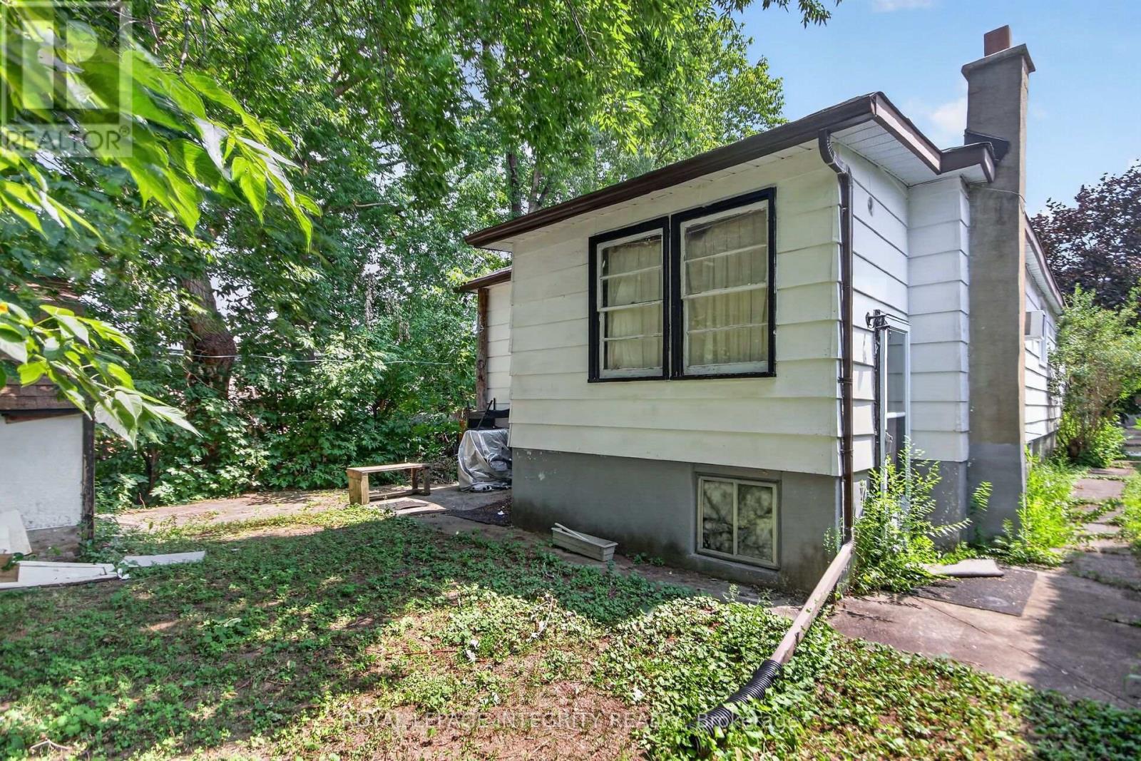 173 Genest Street, Ottawa, Ontario  K1L 7Y8 - Photo 2 - X13636198